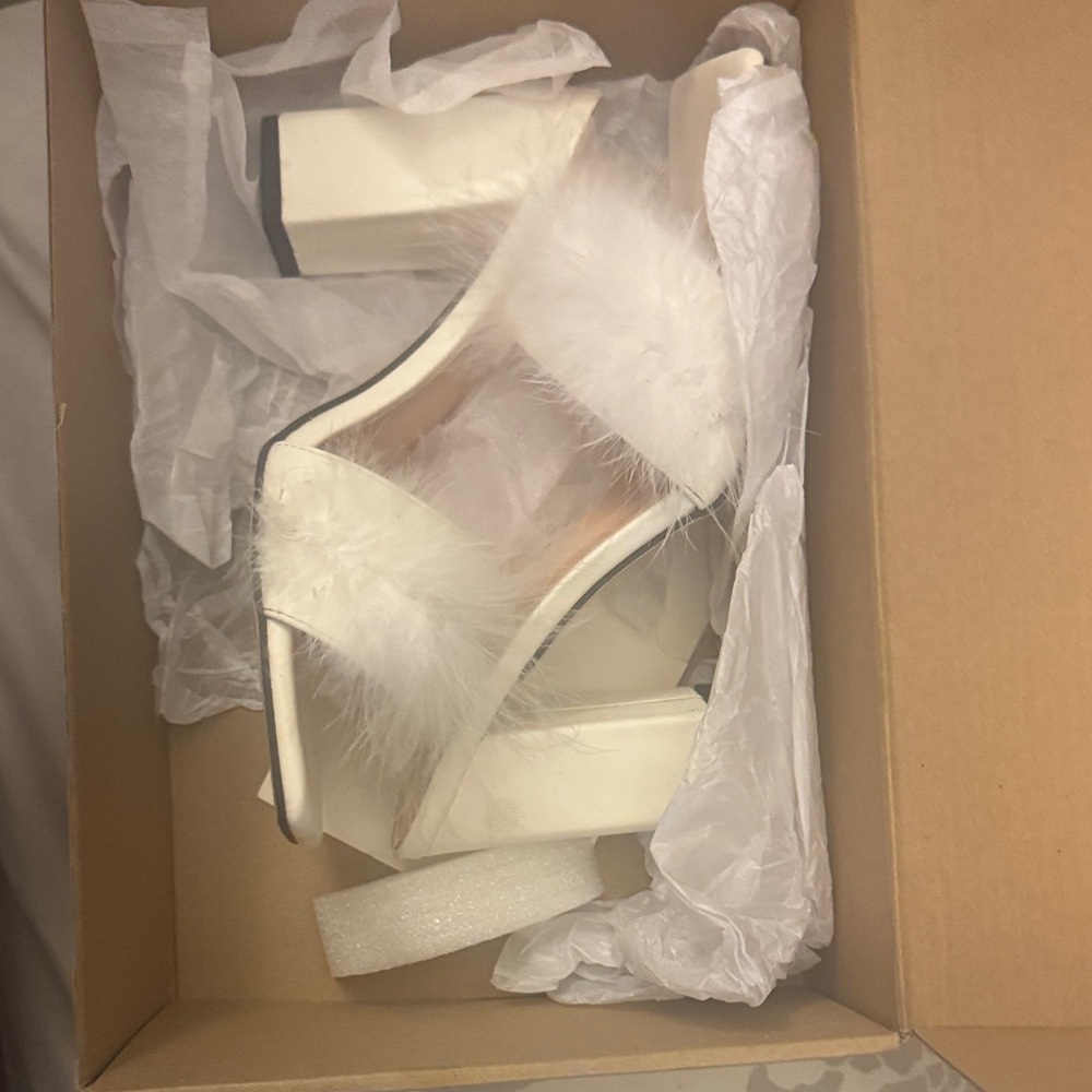 Elegant White Feathered Women's Heels